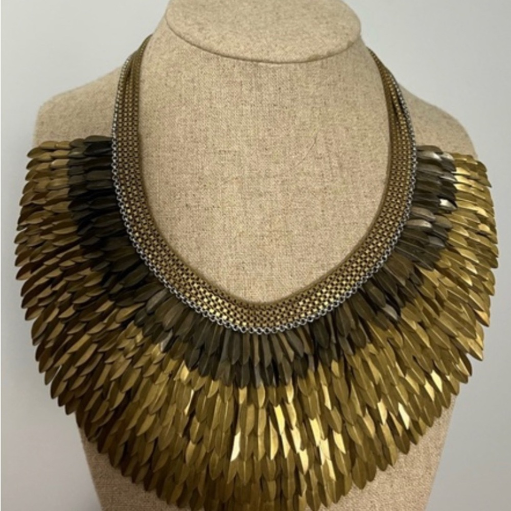 🔥🔥🔥🔥🌺🌺🌺🌹🌹Unique Pegasus Necklace . Stella & Dot